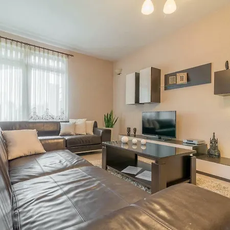 Kate's Family Place شقة *