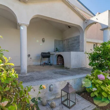 Kate's Family Place * زادار